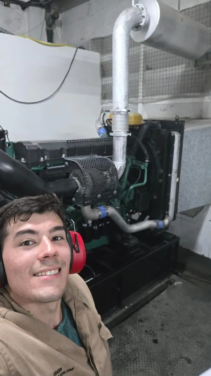 Engenheiro em inspeção de campo do GMG